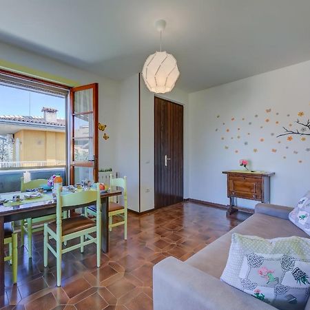Villa Fiorita Apartments - Happy Rentals Sirmione Eksteriør bilde