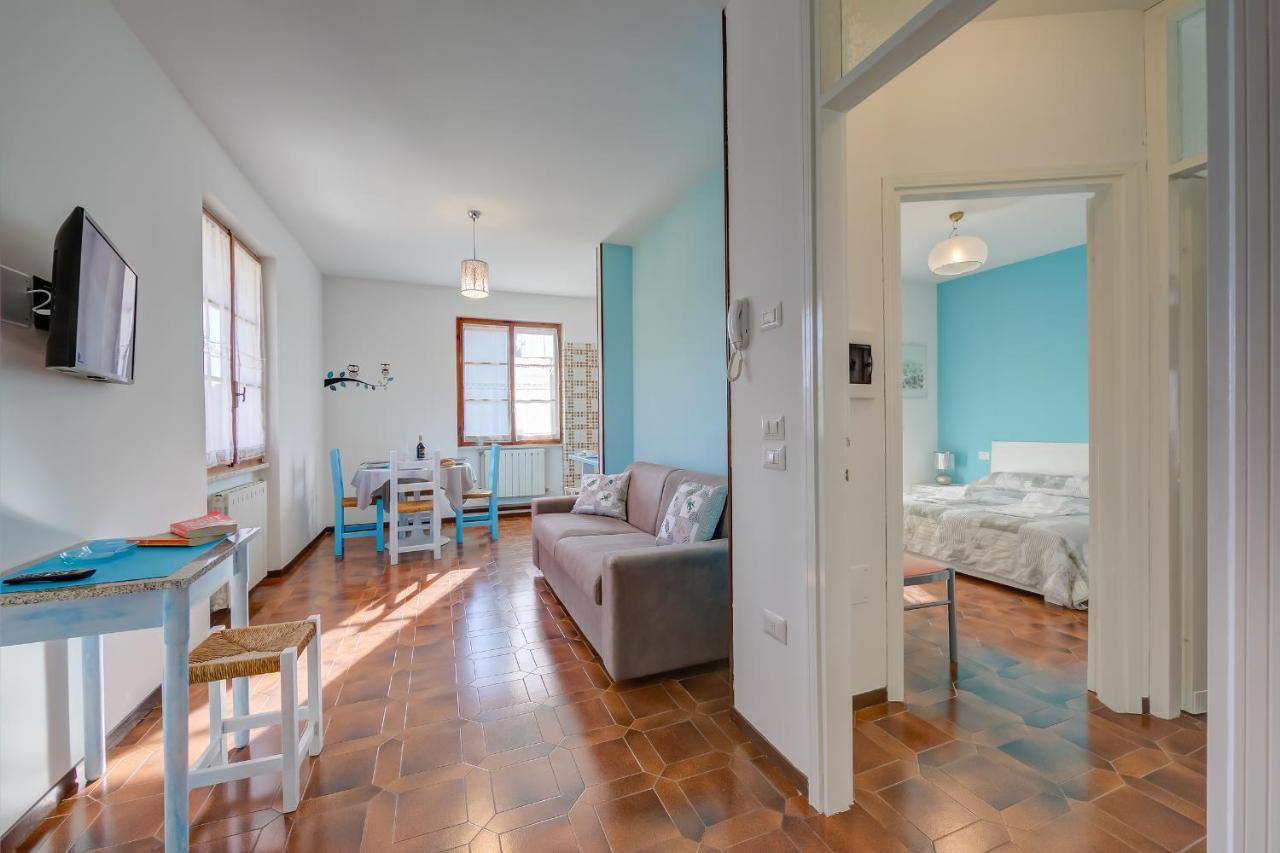 Villa Fiorita Apartments - Happy Rentals Sirmione Eksteriør bilde