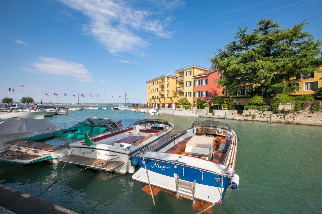 Villa Fiorita Apartments - Happy Rentals Sirmione Eksteriør bilde