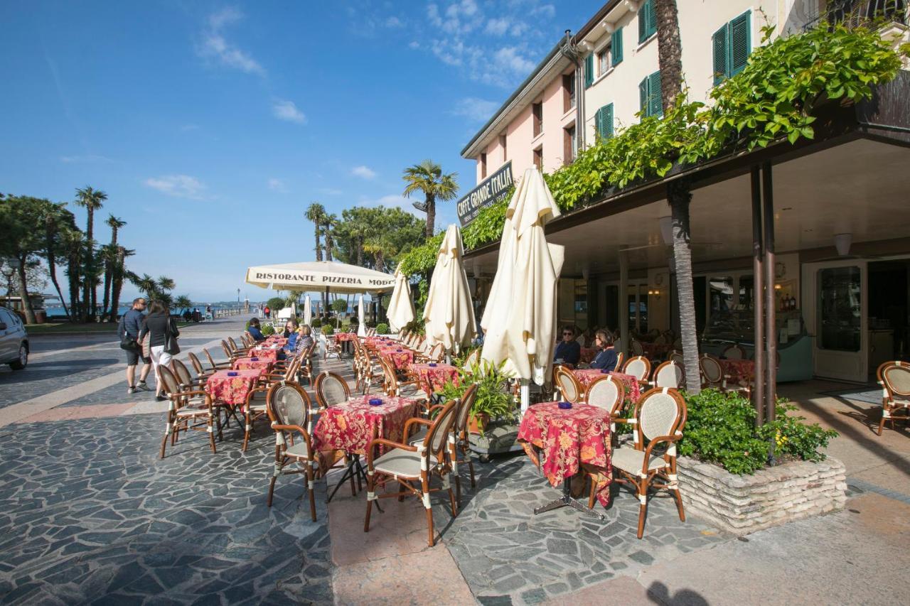 Villa Fiorita Apartments - Happy Rentals Sirmione Eksteriør bilde