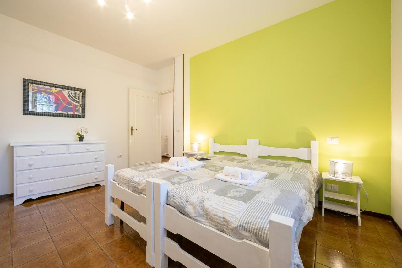 Villa Fiorita Apartments - Happy Rentals Sirmione Eksteriør bilde