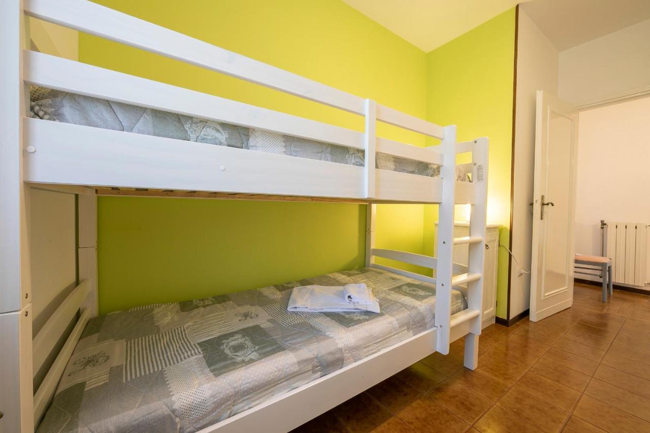 Villa Fiorita Apartments - Happy Rentals Sirmione Eksteriør bilde