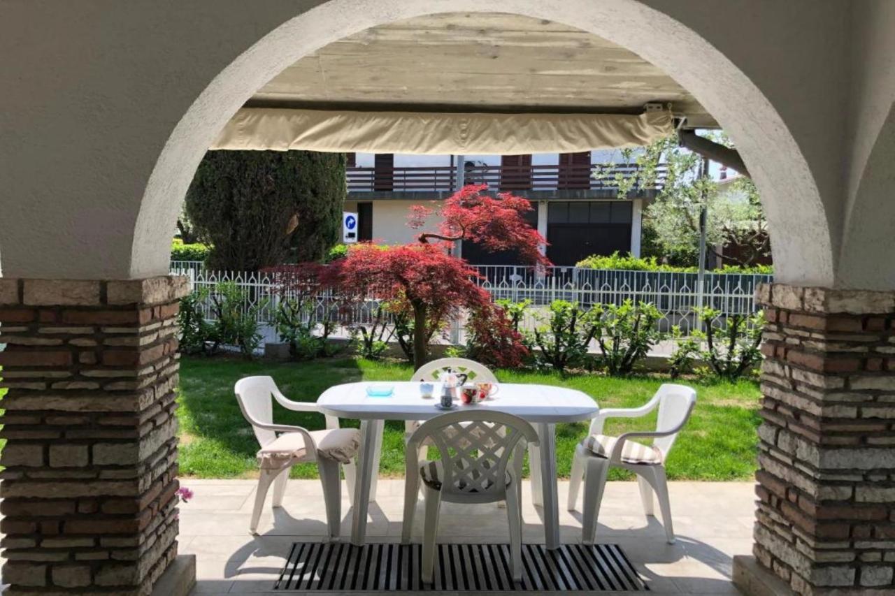 Villa Fiorita Apartments - Happy Rentals Sirmione Eksteriør bilde